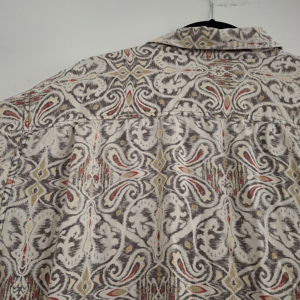 Tommy Bahama Shirt  Beige Paisley Silk  Loop Collar Hawaiian - Picture 9 of 9